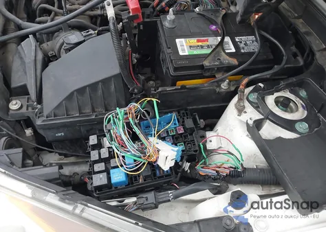 2010 Mazda Mazda3 I Sport из США, поврежденный, VIN JM1BL1SF2A1171321